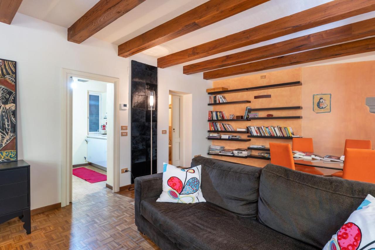 Piazza Napoleone Lovely Central Apartment Lucca Exterior foto