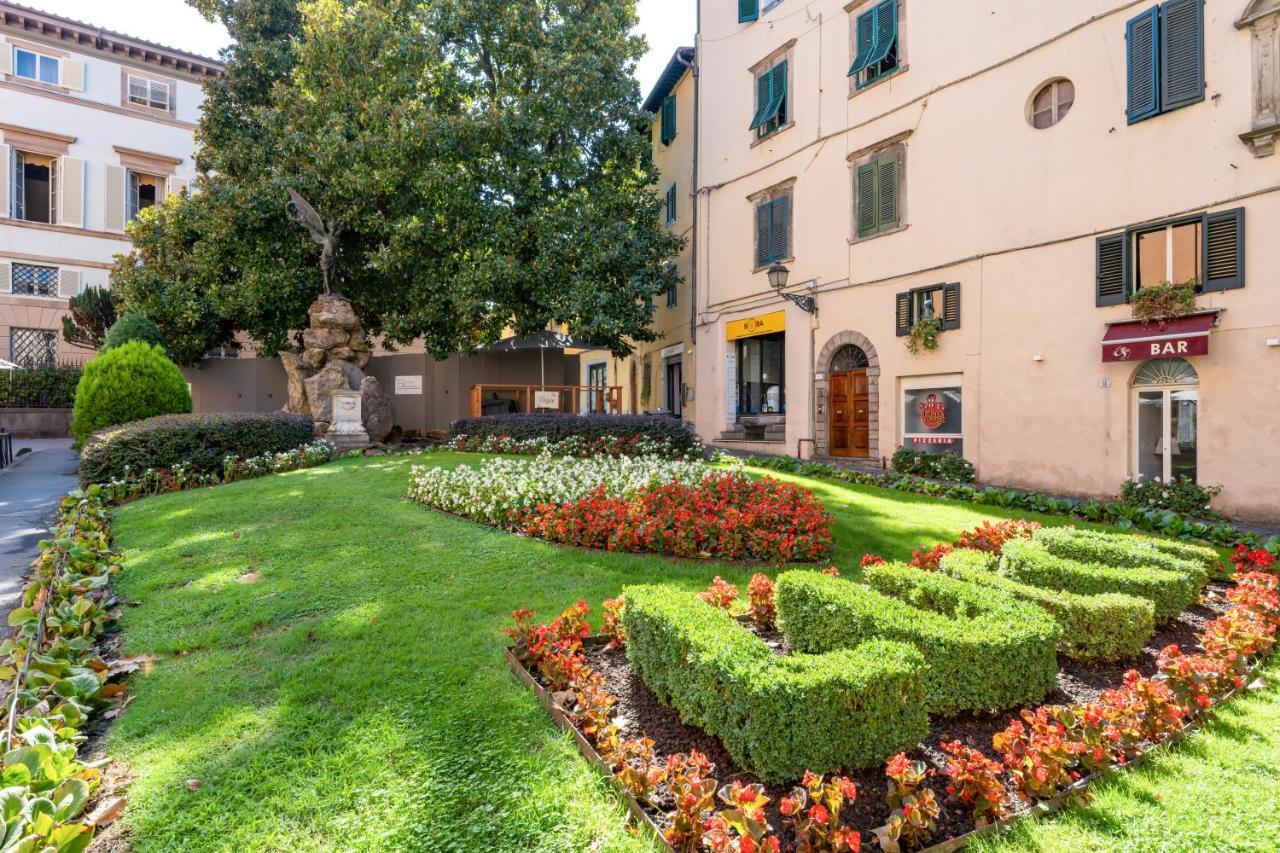 Piazza Napoleone Lovely Central Apartment Lucca Exterior foto